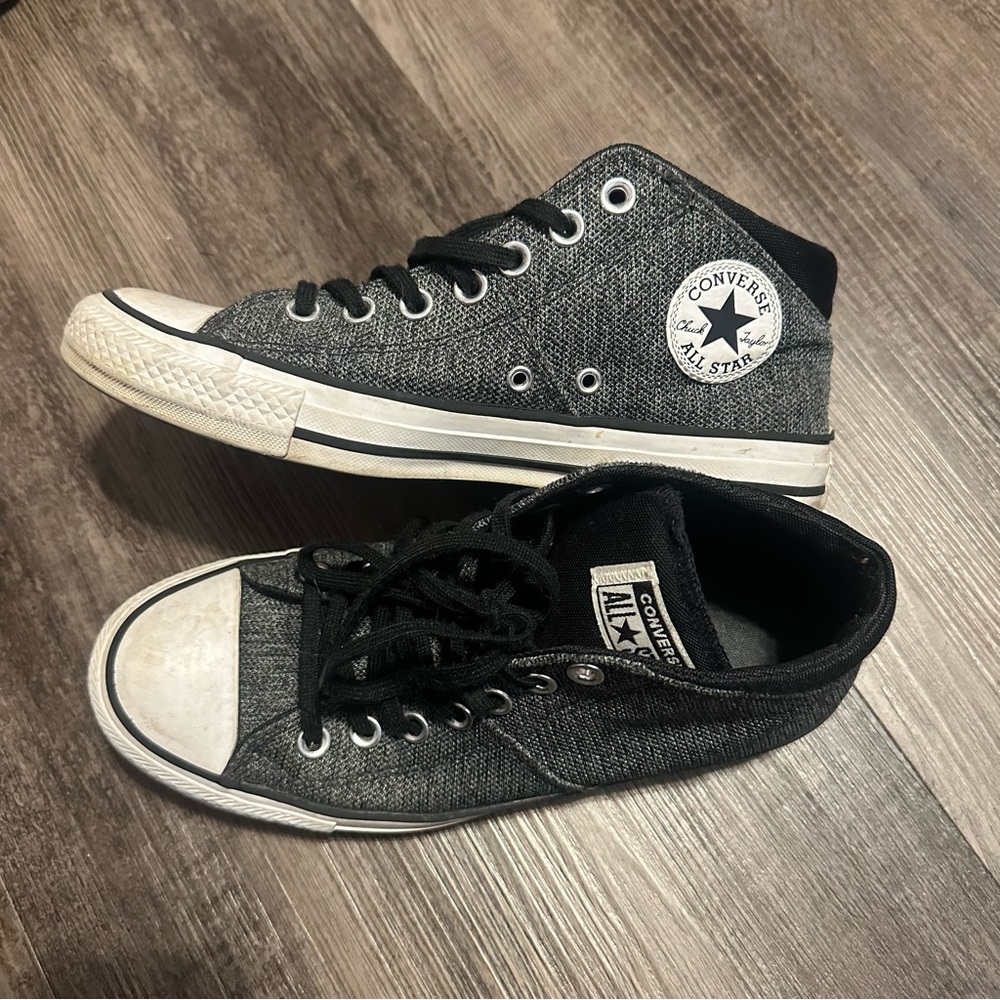 Converse Madison mid top sneakers, Black and White. Size 8